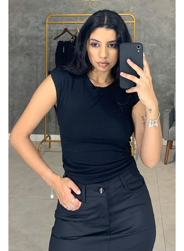 blusa cropped kendall sem manga de malha 03