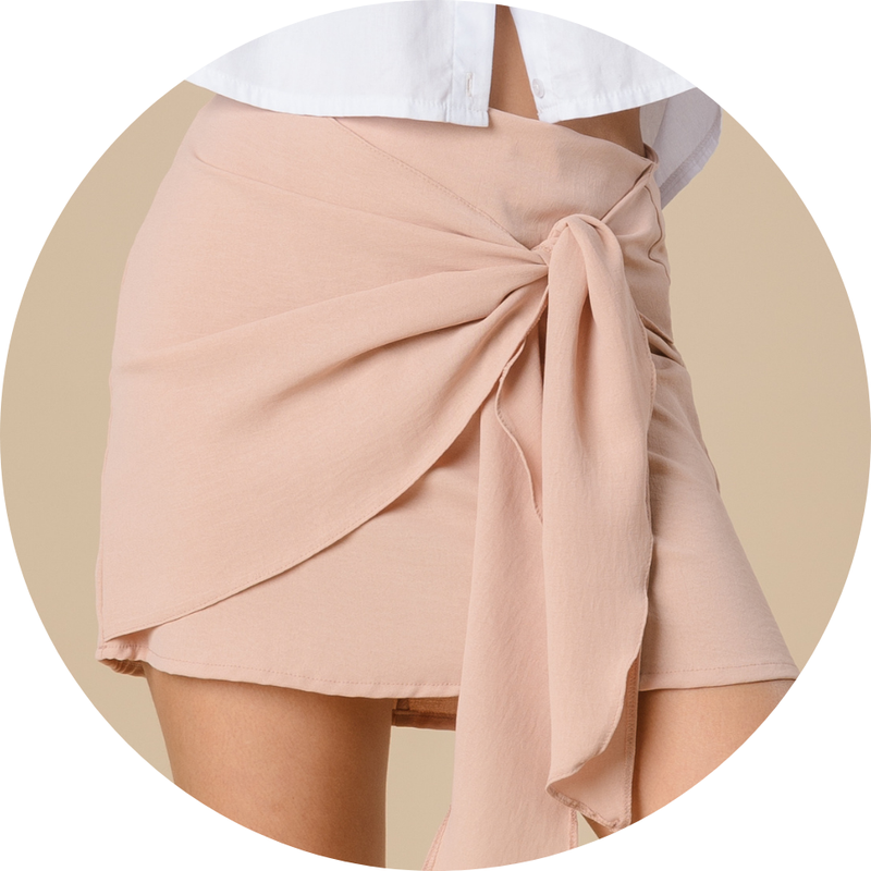 Saia Curta Kallie Com Amarração De Crepe Nude