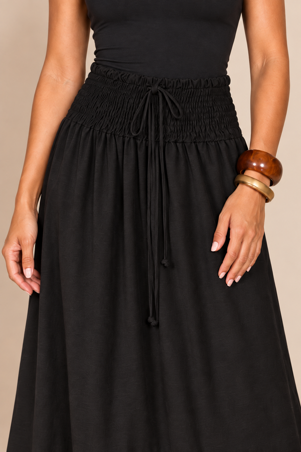 Saia Midi Nic Com Lastex De Air Flow Sem Forro - Preto — no corpo